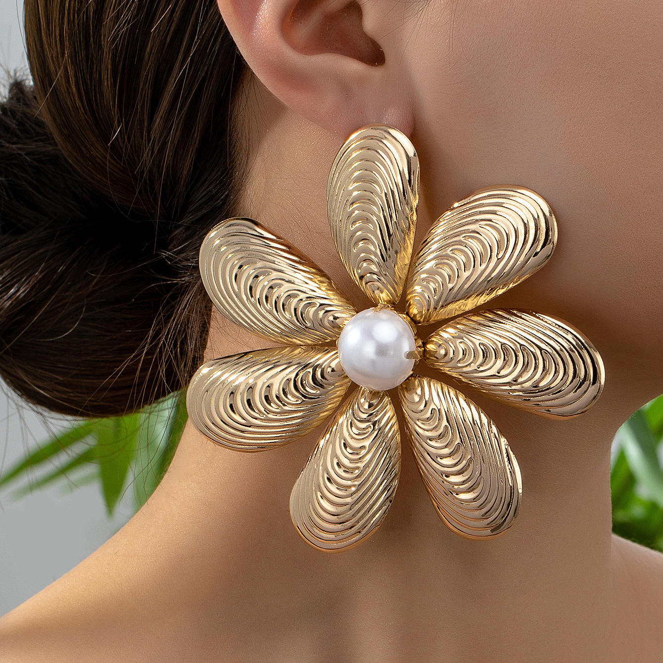 Women'S Accessories Jewelry Sale - Large Metal Flower Earrings for Women