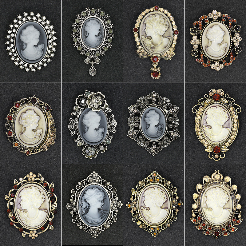 Women'S Victorian Era Accessories - Elegant Style Vintage Victorian Queen's Cameo