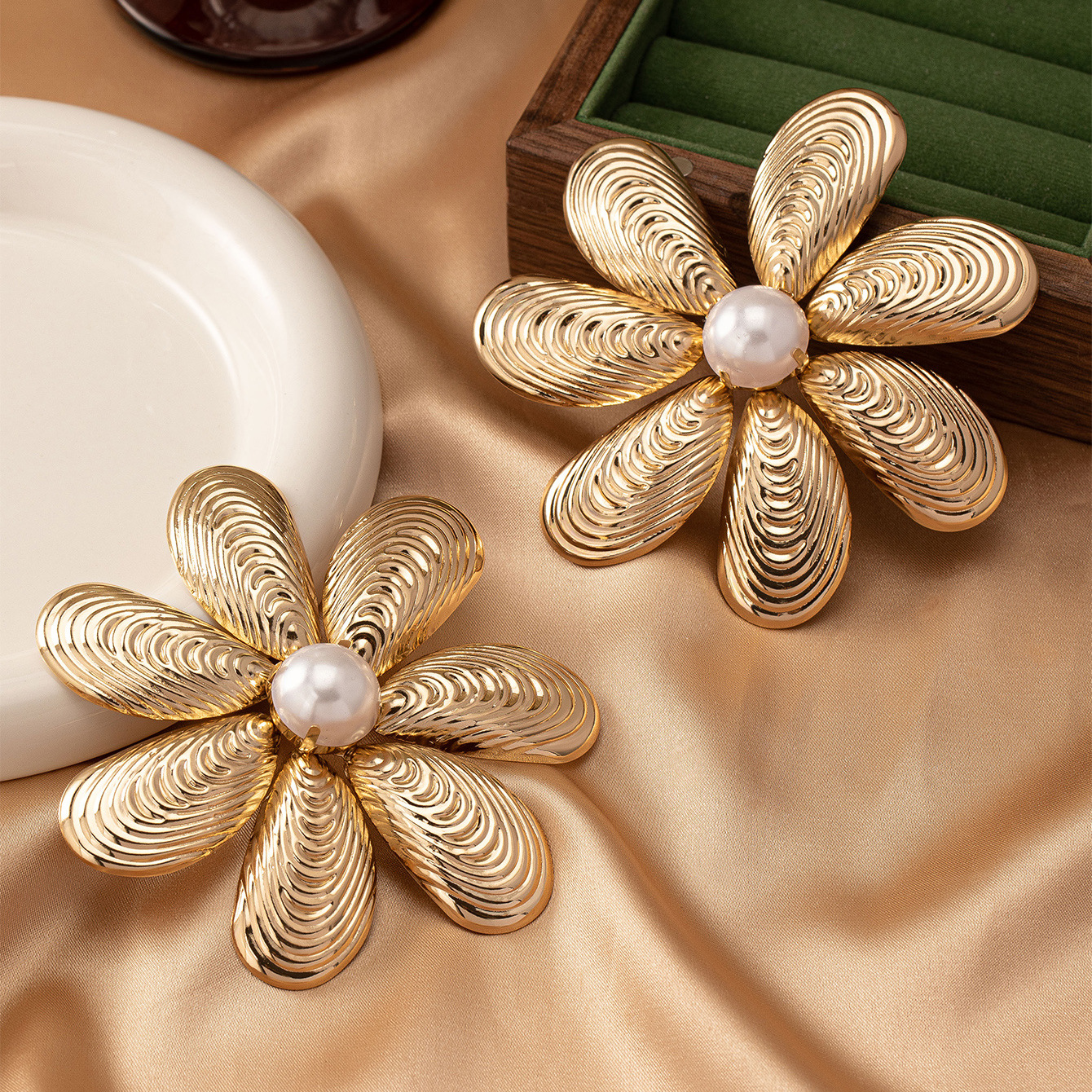 Large Metal Flower Earrings fo - огляд і ціна Women'S Accessories Jewelry Sale