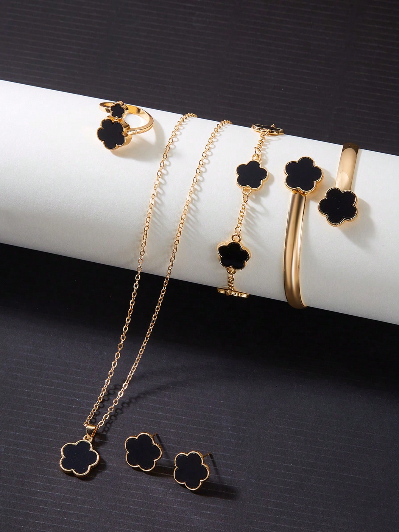6Pcs Minimalist Four Leaf Clov - огляд і ціна Women Accessories Combo Gift