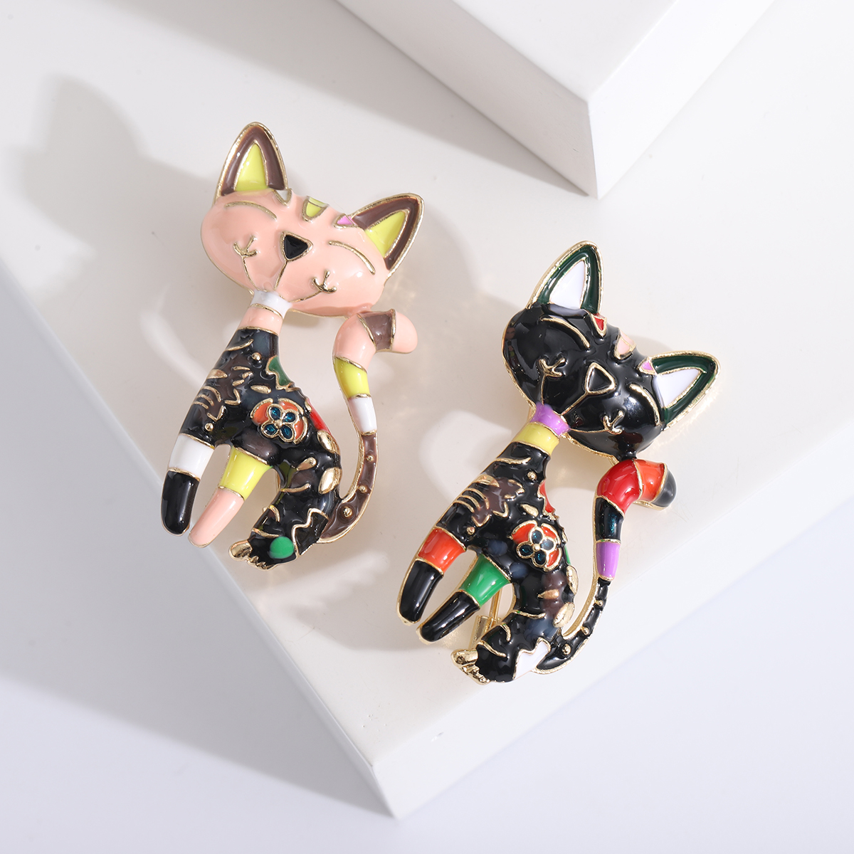 1pcs Cute Enamel Cat Brooches  - огляд і ціна Women Accessories Combo Gift