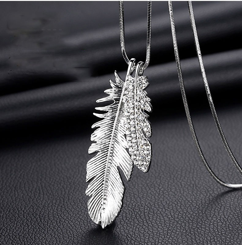 Women Pendant Necklaces Hollow - огляд і ціна Women Accessories Images